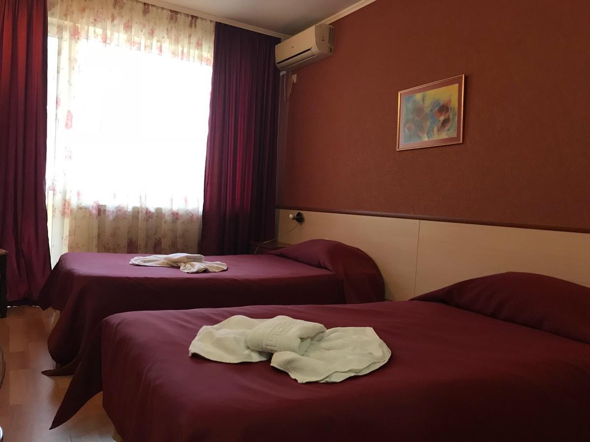 Hotel Triumph Nova Zagora Exterior foto